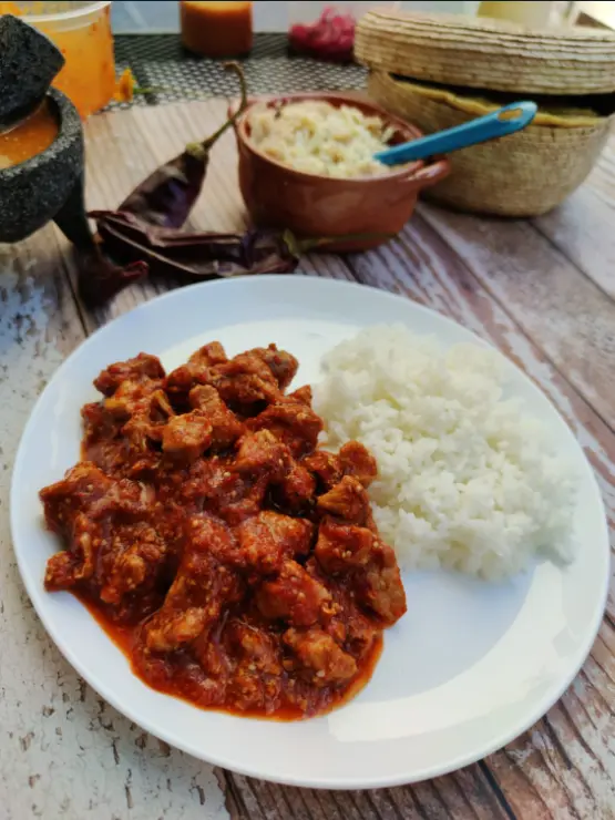Costilla en salsa roja