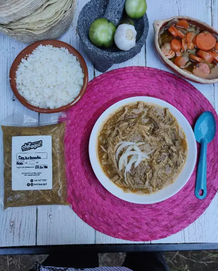 Deshebrada en Salsa Verde