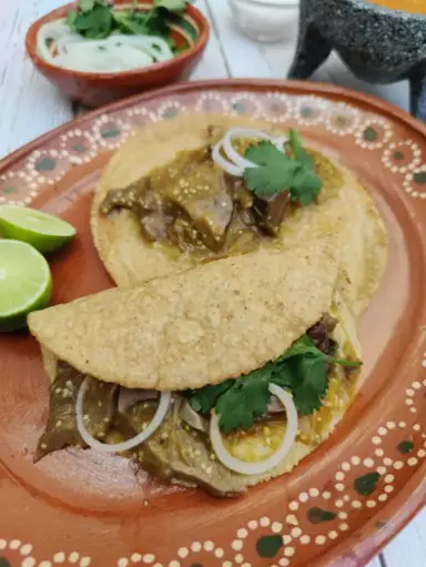 Lengua en salsa verde